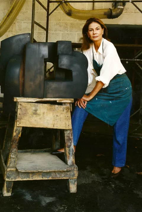 Sophia Vari-portraitFonderie