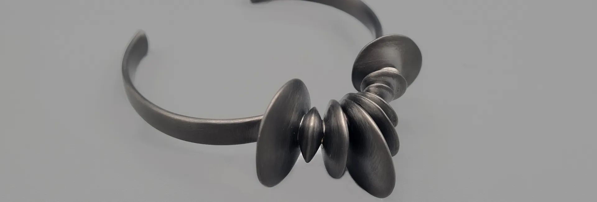 BAS-Manchette-Falak-noire