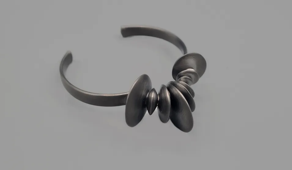 BAS-Manchette-Falak-noire