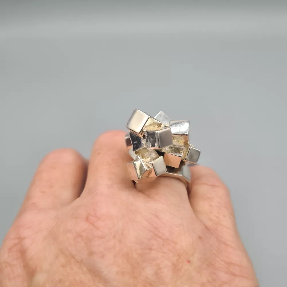 Chevalier-Bague-Voxels-hauts-ON