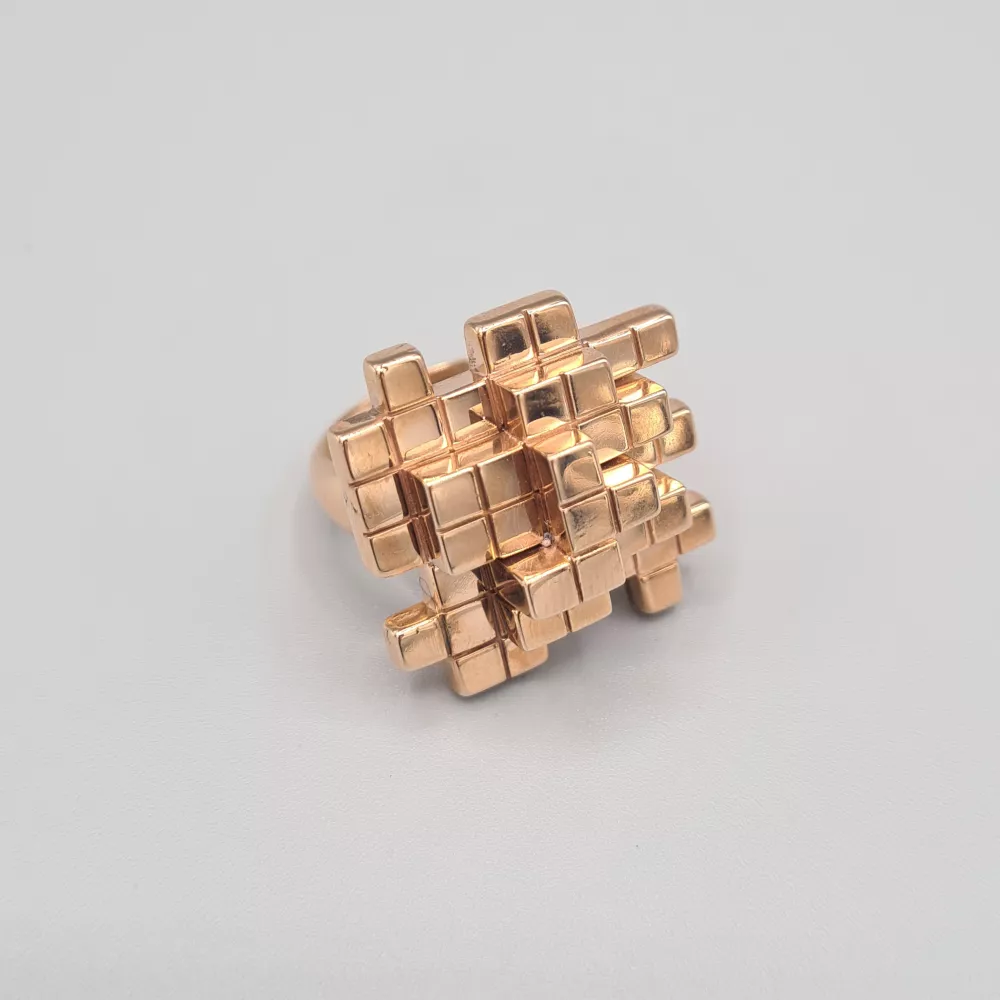 Chevalier-Bague-Voxels-rose1