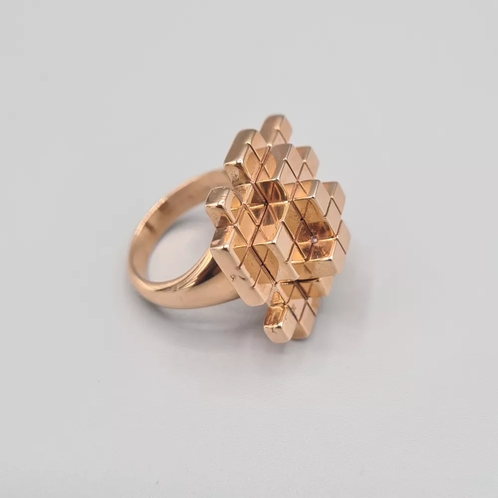 Chevalier-Bague-Voxels-rose2