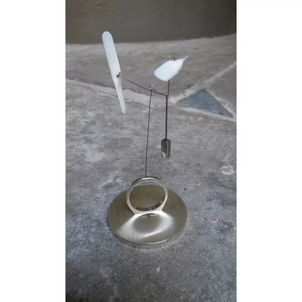 Azambourg-Bague-Helices-socle